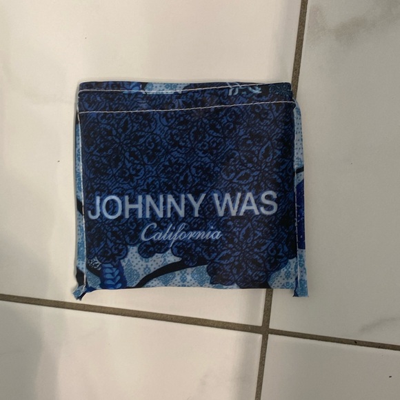 NWT Johnny was reusable nylon tote bag blue floral patchwork - Picture 3 of 7